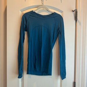 Lululemon long a sleeve swiftly tech